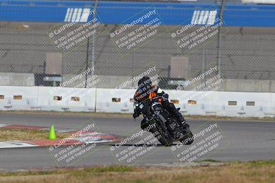 media/Nov-26-2022-Fastrack Riders (Sat) [[b001e85eef]]/Level 1/Session 3 Outside Turn 9/